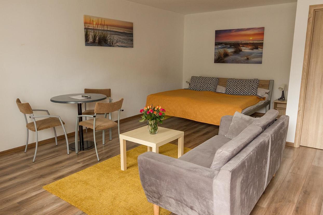 Apartmany Tereza & Free Parking Bratislava Bagian luar foto